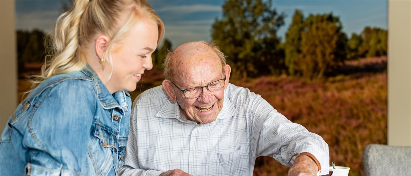 Op zoek naar enthousiaste vrijwilligers voor onze verpleeghuizen en dagbegeleidingslocaties