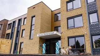 Eerste bewoners over naar nieuwbouw Carintreggeland Huis De Stoevelaar in Goor